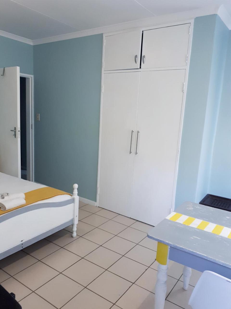 Midrand Guesthouse - Tasa Екстер'єр фото